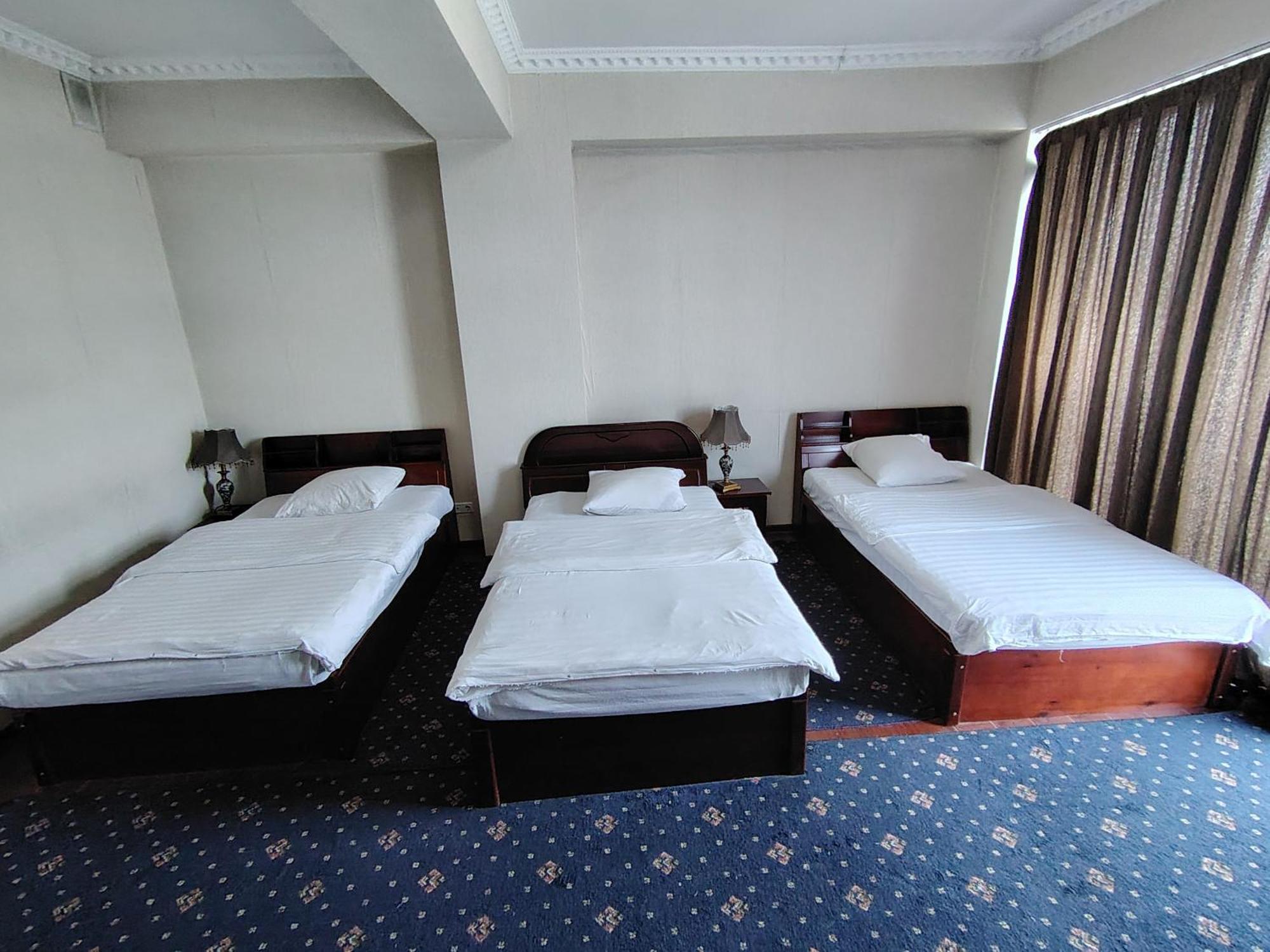 Bokhtariyon Hotel Qurghonteppa Екстер'єр фото
