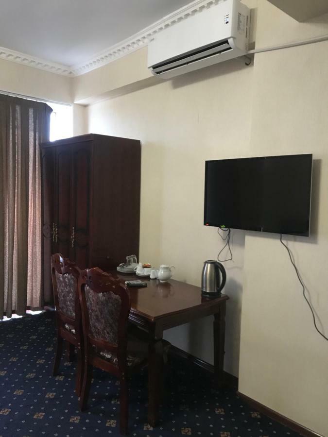 Bokhtariyon Hotel Qurghonteppa Екстер'єр фото